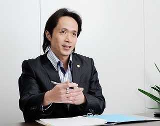 所長弁護士片山木歩